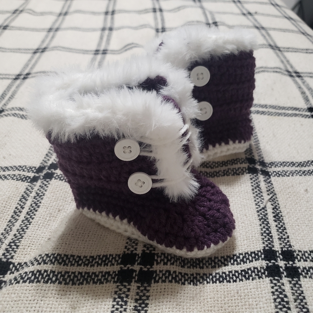 Handmade Infant Crochet Booties (6-12 months)